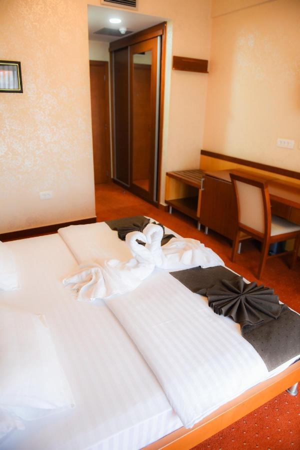 Hotel Marshal Niksic Luaran gambar