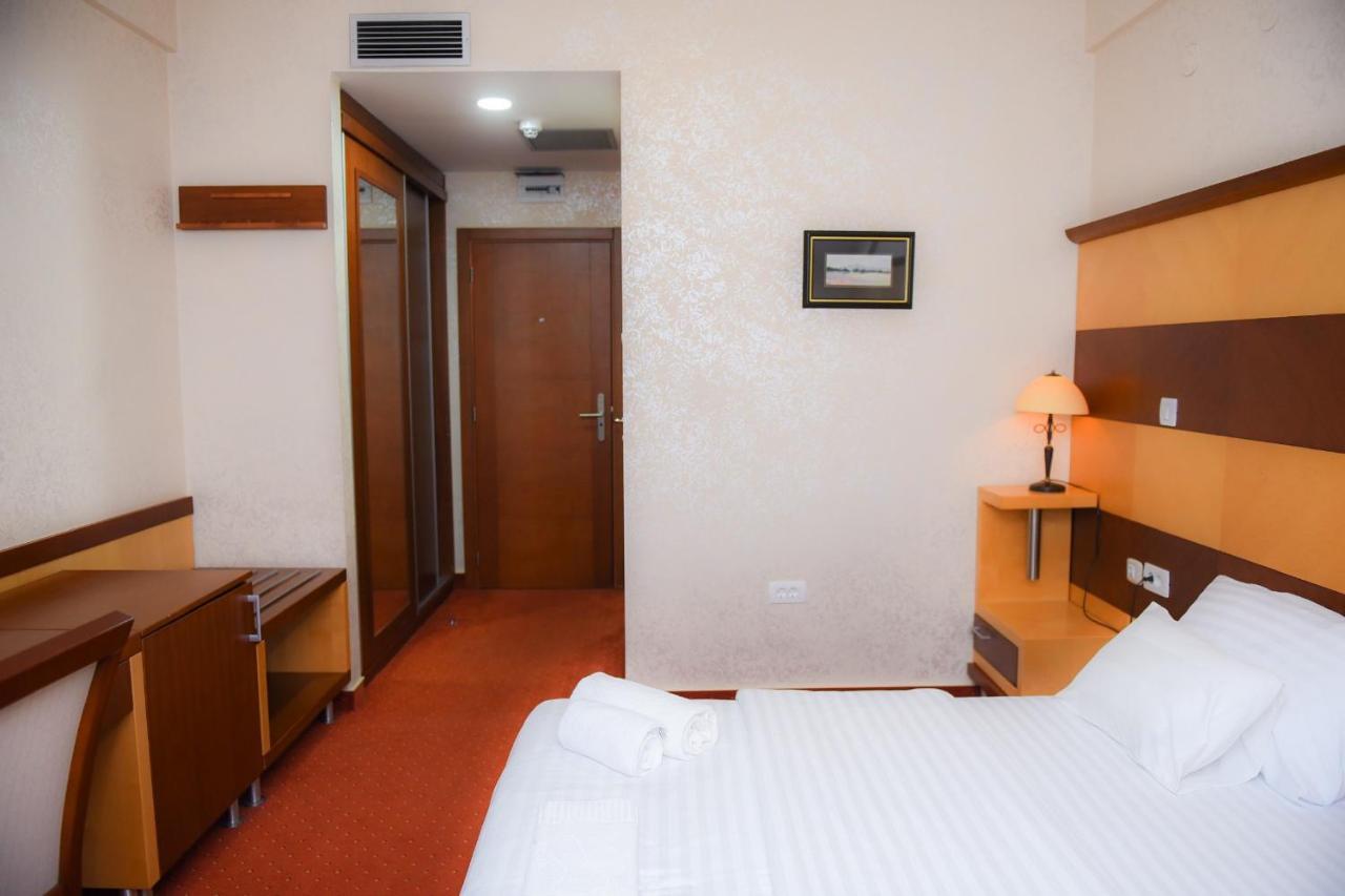 Hotel Marshal Niksic Luaran gambar