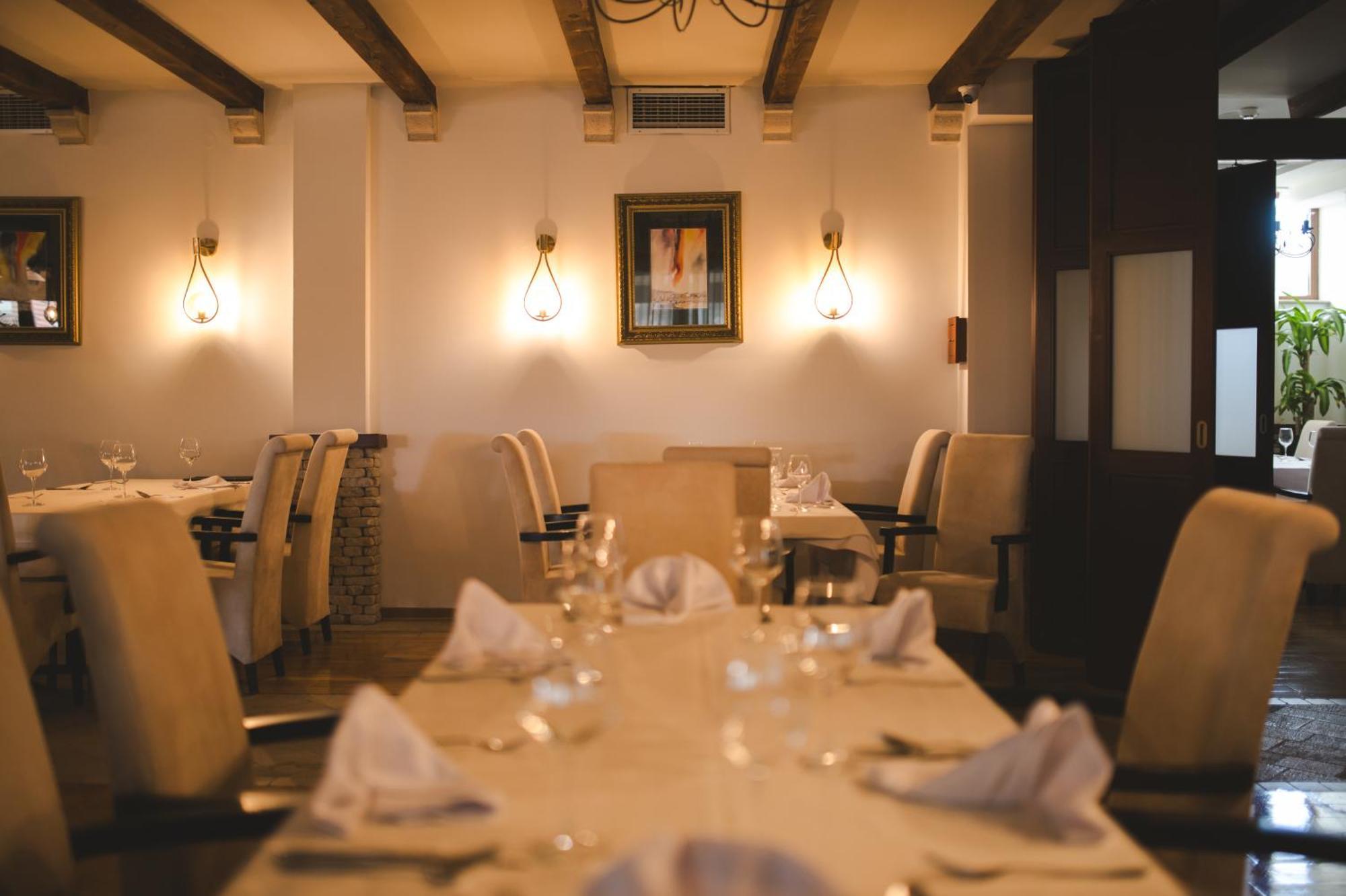 Hotel Marshal Niksic Luaran gambar