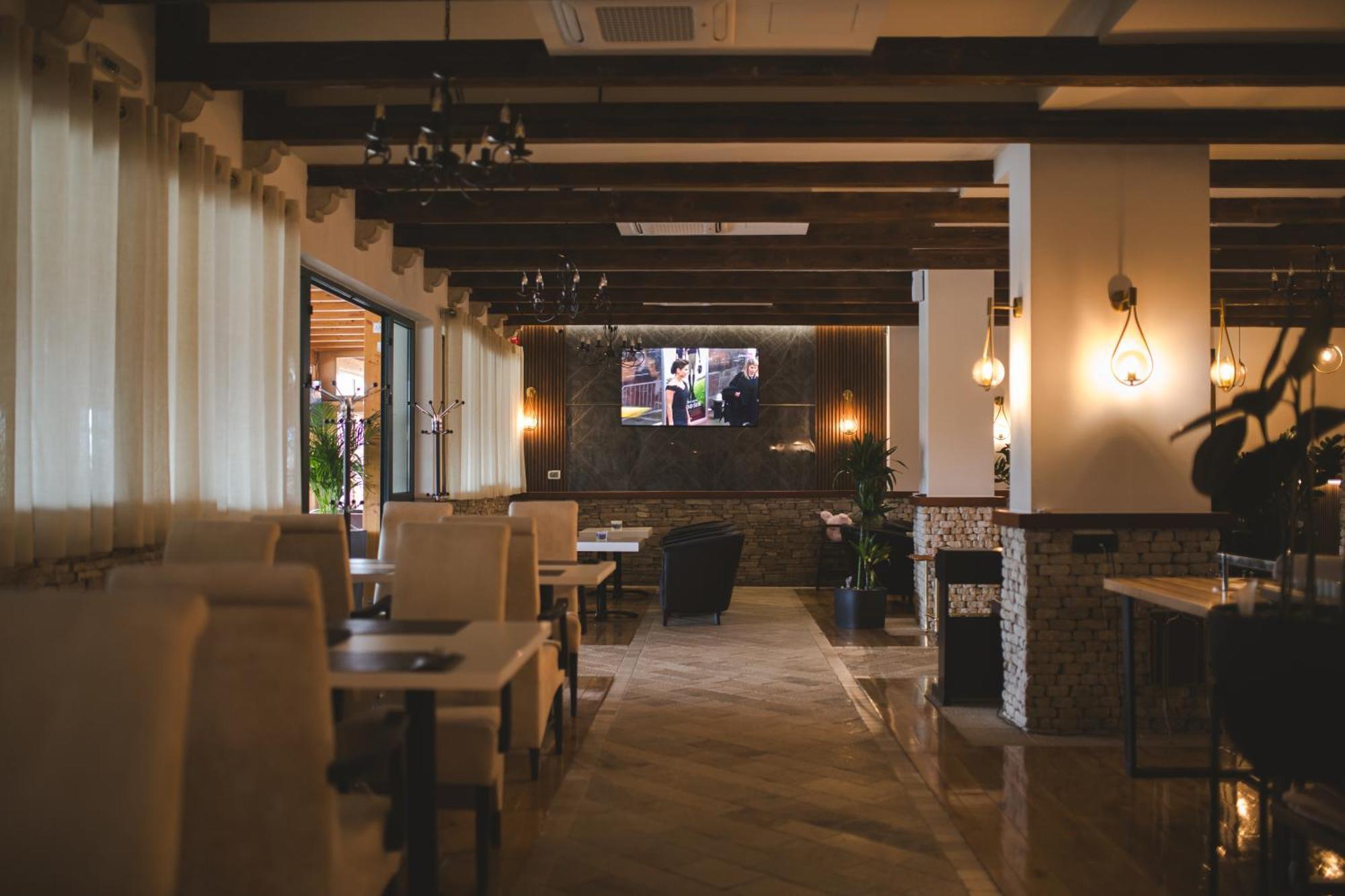 Hotel Marshal Niksic Luaran gambar