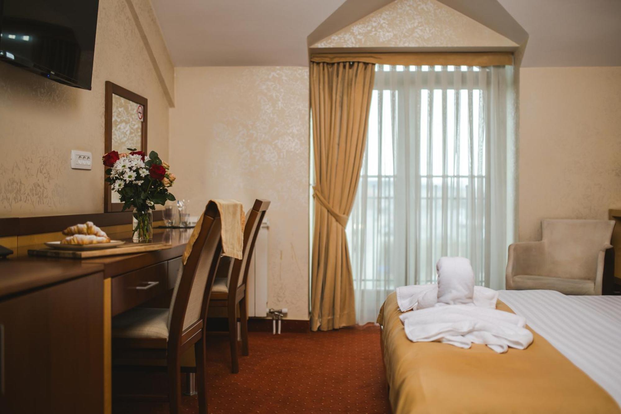 Hotel Marshal Niksic Luaran gambar
