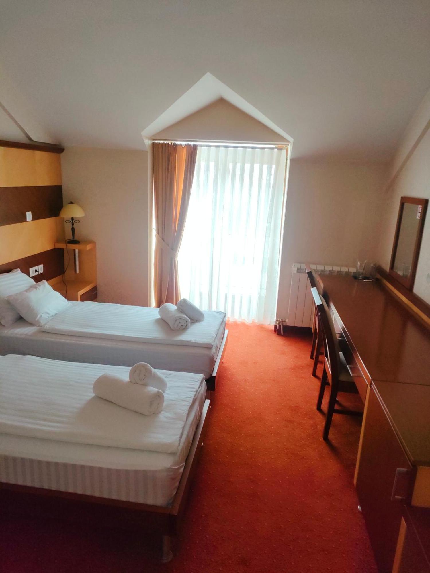 Hotel Marshal Niksic Luaran gambar