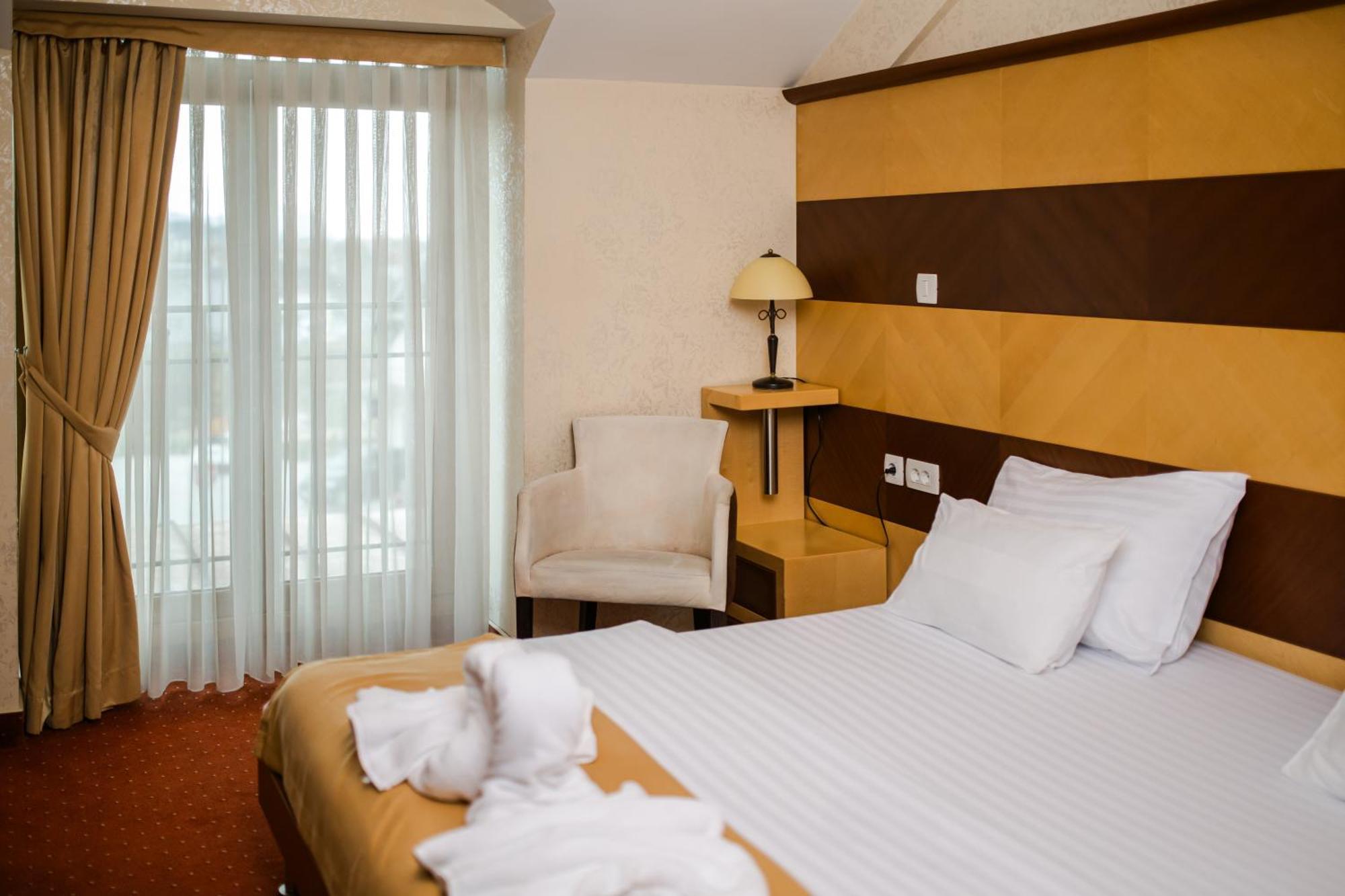 Hotel Marshal Niksic Luaran gambar