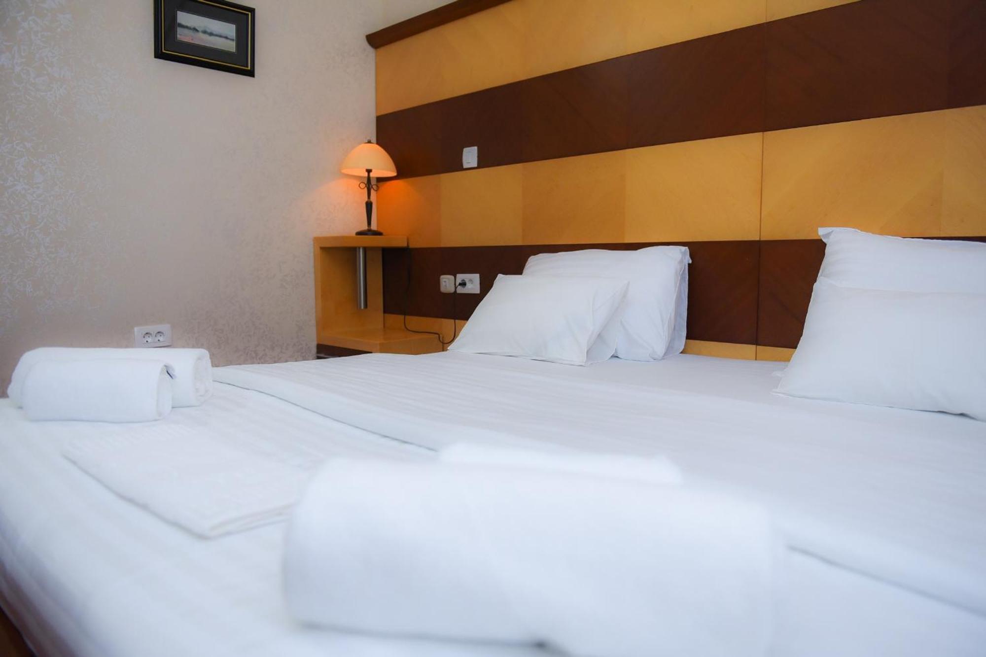 Hotel Marshal Niksic Luaran gambar